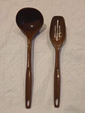 Foley Vintage Brown Plastic Ladle and Slotted Spoon Set
